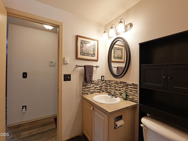 10 Quail Run Drive, Shady Cove, OR 97539