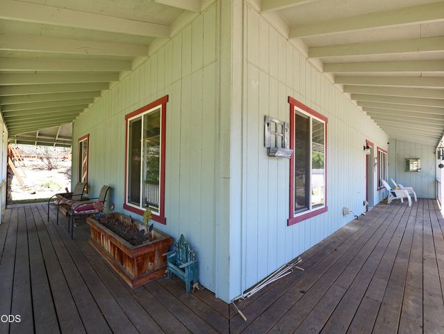 10 Quail Run Drive, Shady Cove, OR 97539