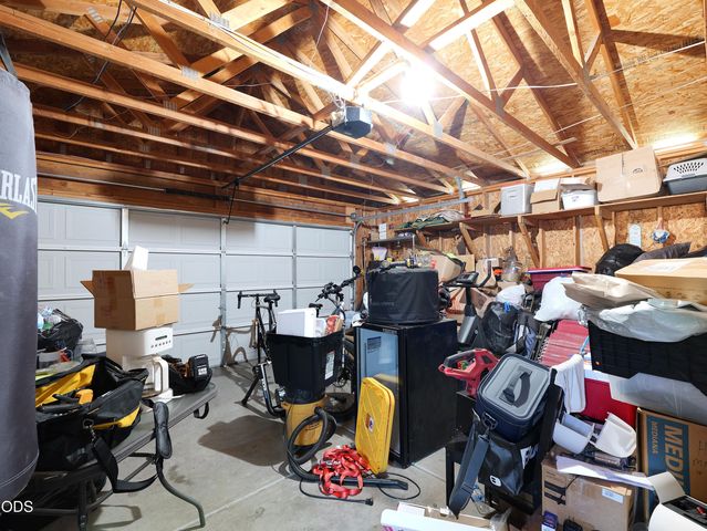10 Quail Run Drive, Shady Cove, OR 97539