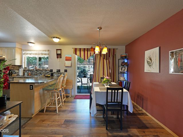 10 Quail Run Drive, Shady Cove, OR 97539