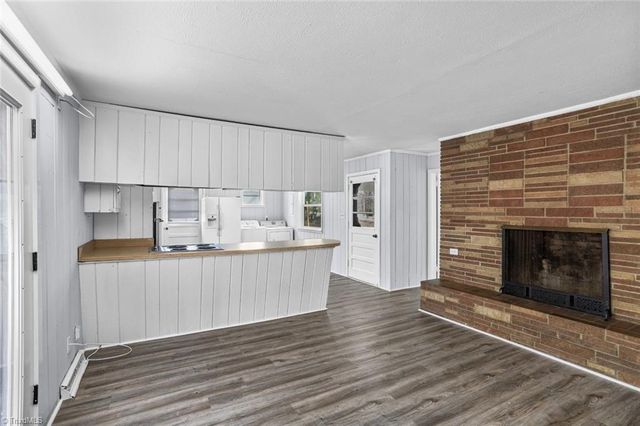 423 Dogwood Circle, High Point, NC 27260