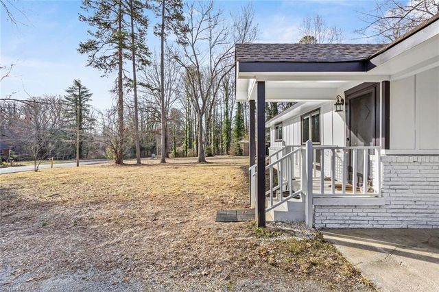 423 Dogwood Circle, High Point, NC 27260