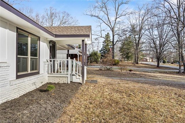 423 Dogwood Circle, High Point, NC 27260