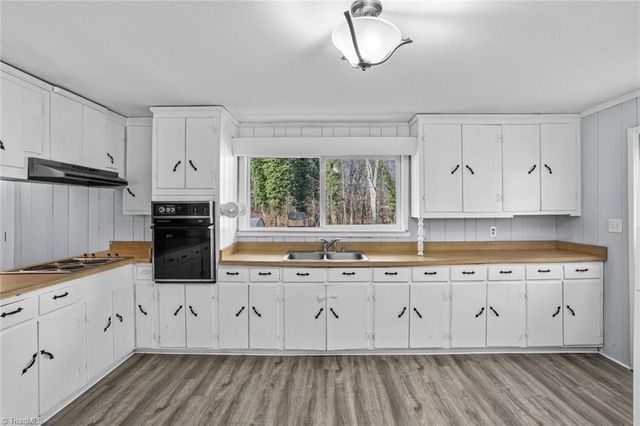 423 Dogwood Circle, High Point, NC 27260