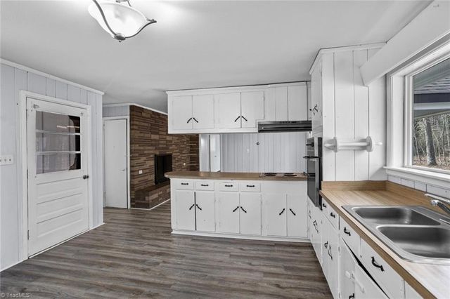 423 Dogwood Circle, High Point, NC 27260