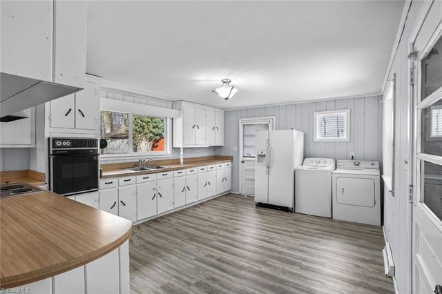 423 Dogwood Circle, High Point, NC 27260