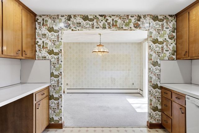 306 Fairmount Ave, Boston, MA 02136