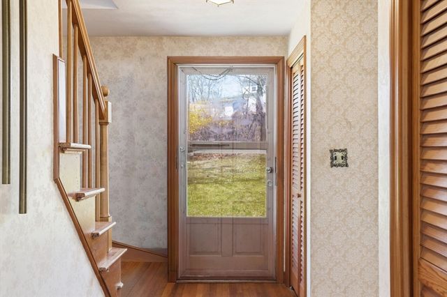 306 Fairmount Ave, Boston, MA 02136