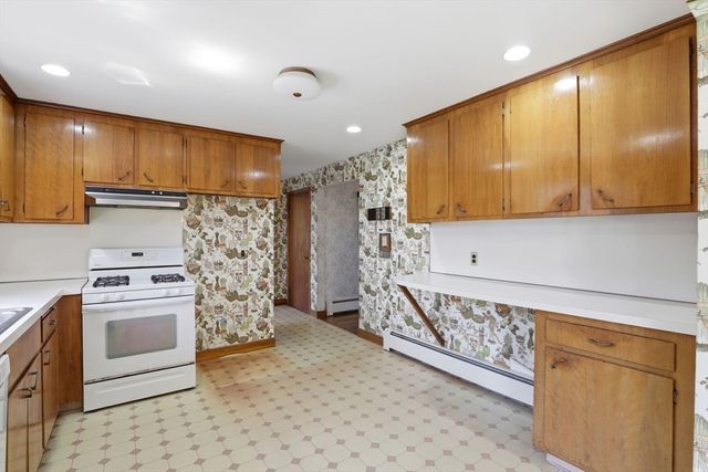 306 Fairmount Ave, Boston, MA 02136