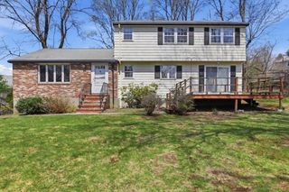 306 Fairmount Ave, Boston, MA 02136