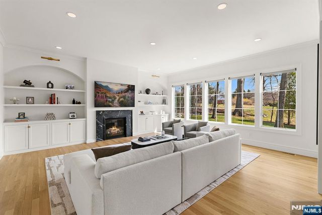 780 Frederick Court, Wyckoff, NJ 07481