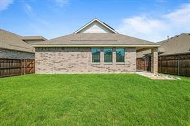 4529 Hemingway Avenue, Aubrey, TX 76227