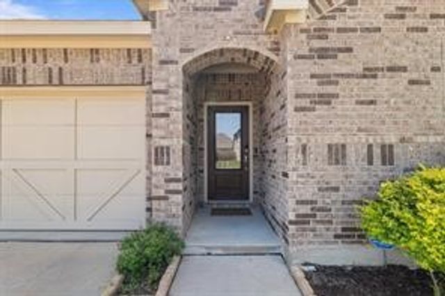 4529 Hemingway Avenue, Aubrey, TX 76227