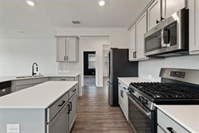 4529 Hemingway Avenue, Aubrey, TX 76227