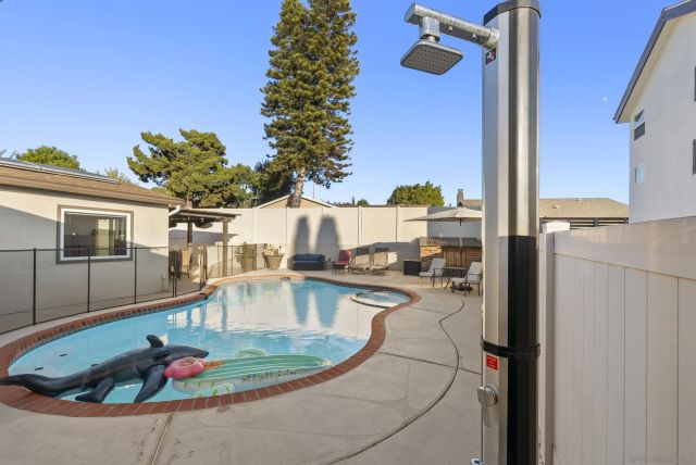 12979 Calle De Las Rosas, San Diego, CA 92129