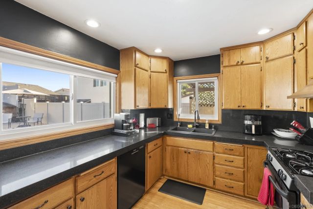 12979 Calle De Las Rosas, San Diego, CA 92129