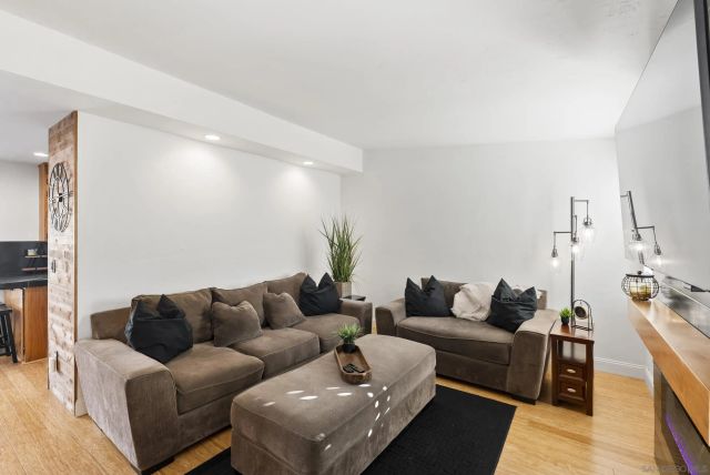 12979 Calle De Las Rosas, San Diego, CA 92129