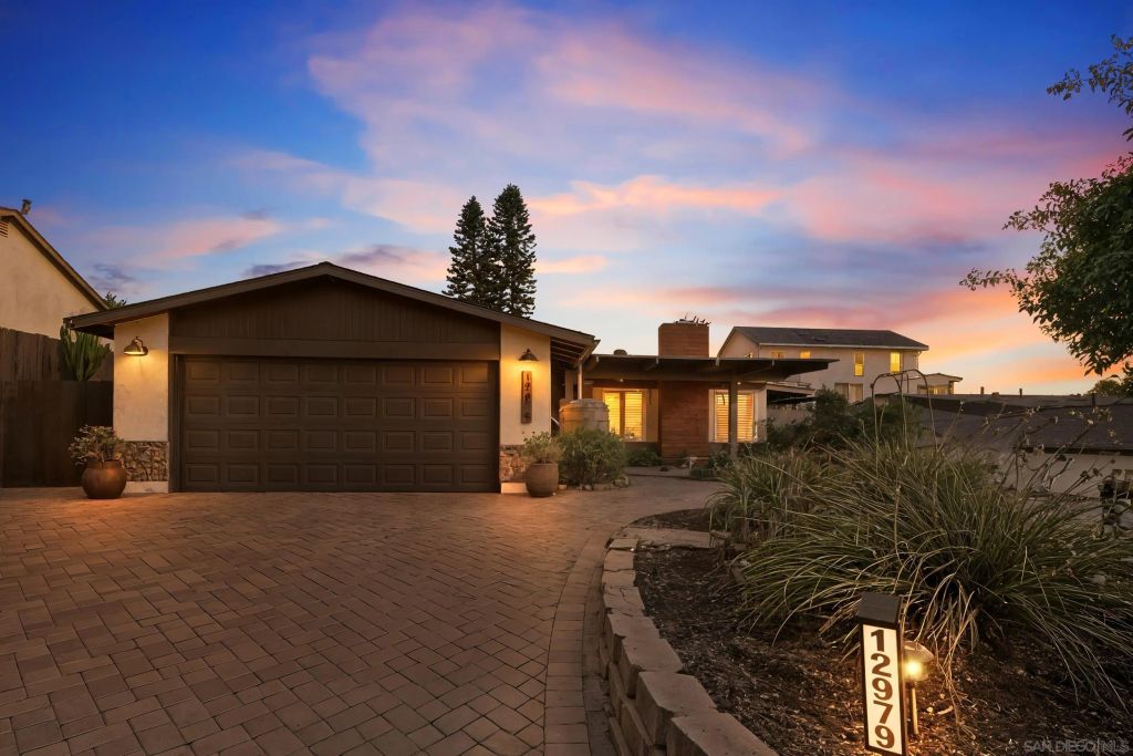 12979 Calle De Las Rosas, San Diego, CA 92129