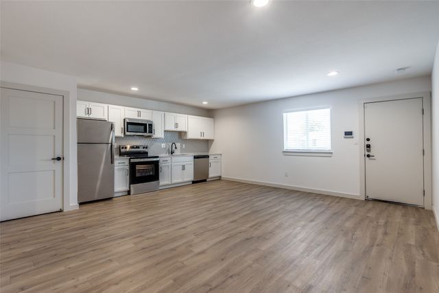 715 N Lancaster Avenue 603, Dallas, TX 75203