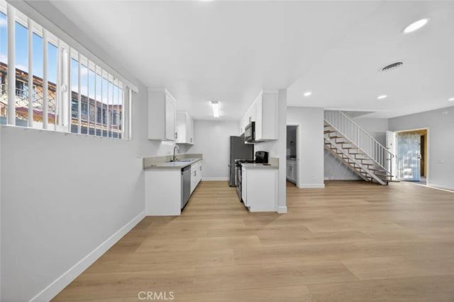 232 N Verdugo Road 2, Glendale, CA 91206