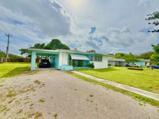 355 NW 8th Avenue, Delray Beach, FL 33444