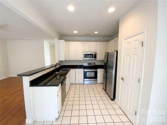 2737 Lamplighter Drive, Kannapolis, NC 28081