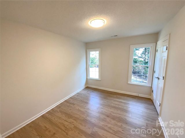 2737 Lamplighter Drive, Kannapolis, NC 28081