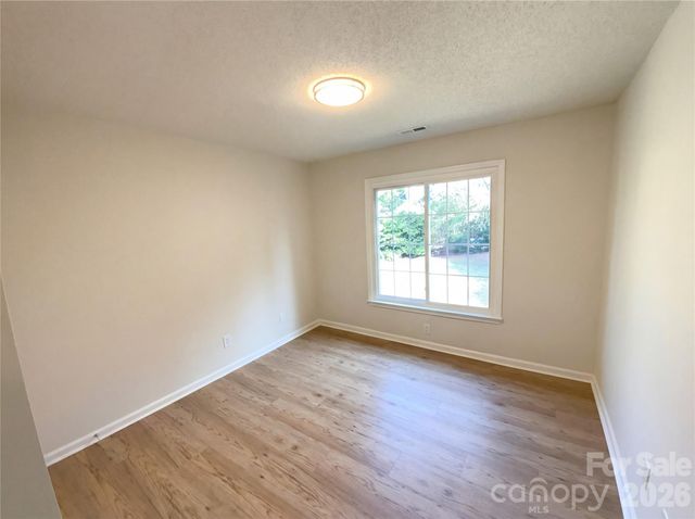 2737 Lamplighter Drive, Kannapolis, NC 28081