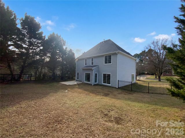 2737 Lamplighter Drive, Kannapolis, NC 28081