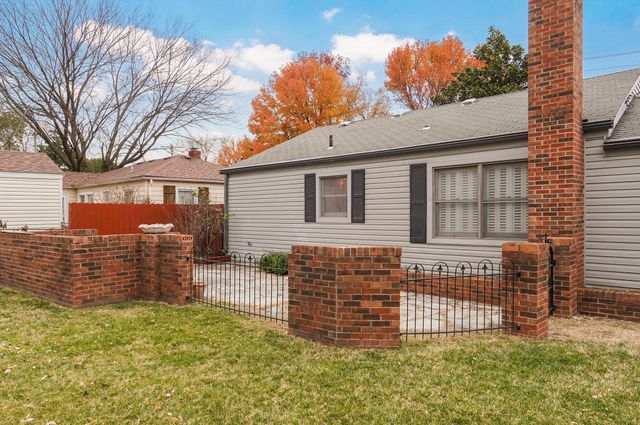 1026 W Portland Street, Springfield, MO 65807