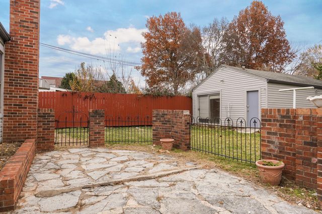 1026 W Portland Street, Springfield, MO 65807