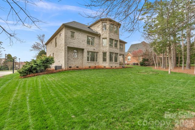 7300 Stonehaven Drive, Waxhaw, NC 28173