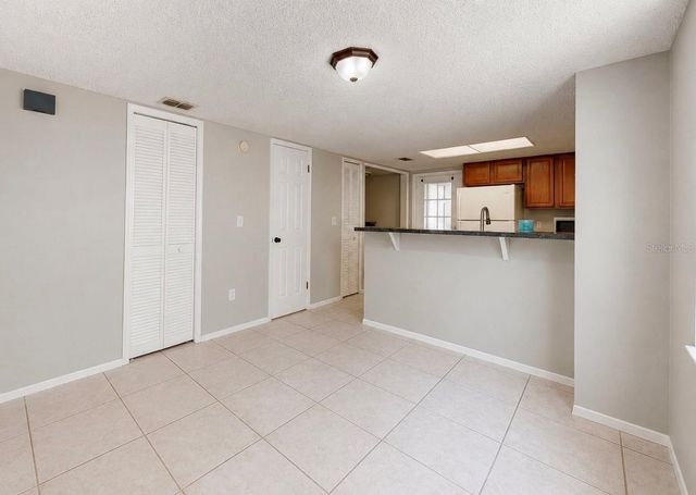 2316 FLETCHERS POINT CIRCLE, Tampa, FL 33613
