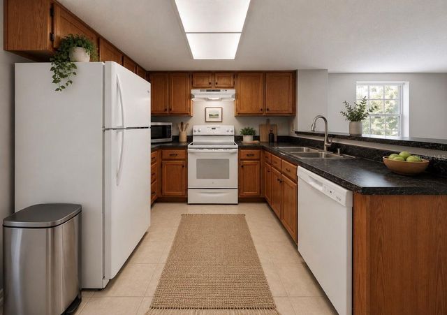 2316 FLETCHERS POINT CIRCLE, Tampa, FL 33613