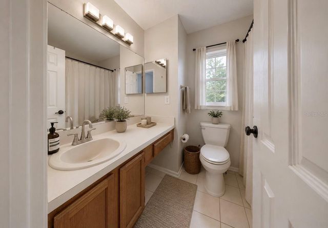 2316 FLETCHERS POINT CIRCLE, Tampa, FL 33613