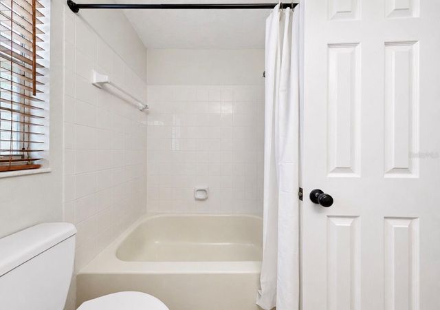 2316 FLETCHERS POINT CIRCLE, Tampa, FL 33613