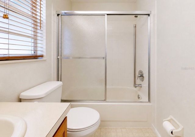 2316 FLETCHERS POINT CIRCLE, Tampa, FL 33613