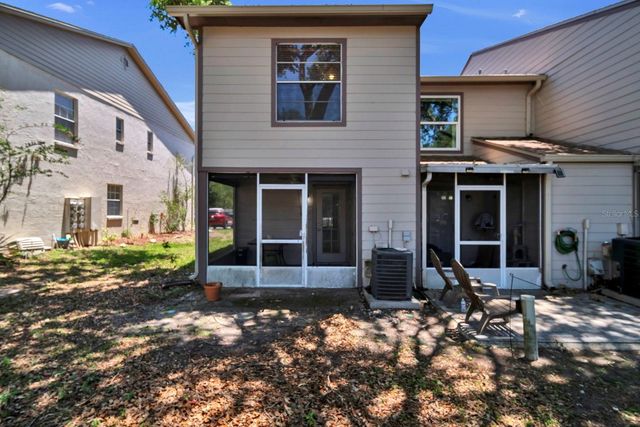 2316 FLETCHERS POINT CIRCLE, Tampa, FL 33613