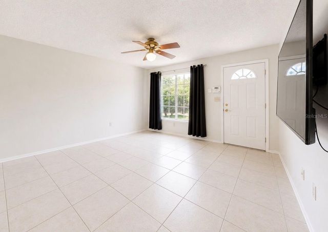 2316 FLETCHERS POINT CIRCLE, Tampa, FL 33613