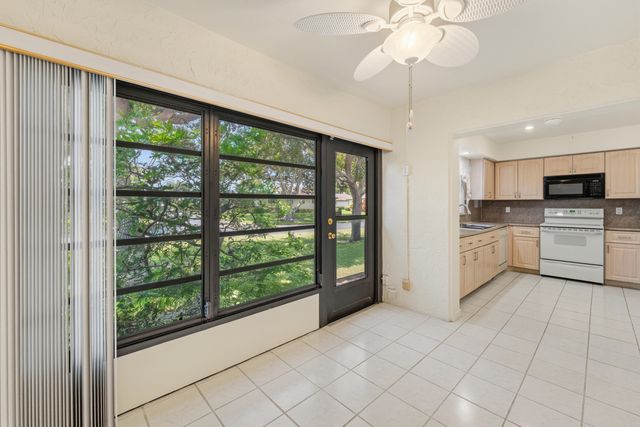 4675 ROBINWOOD Circle A, Boynton Beach, FL 33436