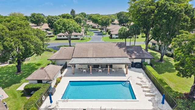 4675 ROBINWOOD Circle A, Boynton Beach, FL 33436