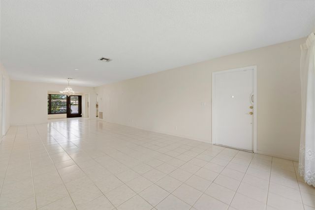 4675 ROBINWOOD Circle A, Boynton Beach, FL 33436