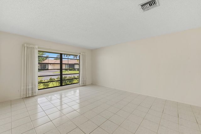 4675 ROBINWOOD Circle A, Boynton Beach, FL 33436