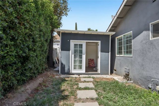 10065 Foothill, Lakeview Terrace, CA 91342
