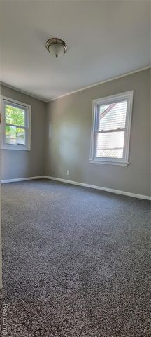 20462 Kingsville Street, Harper Woods, MI 48225