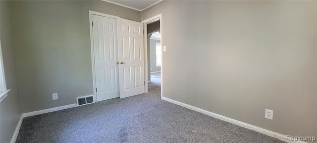20462 Kingsville Street, Harper Woods, MI 48225