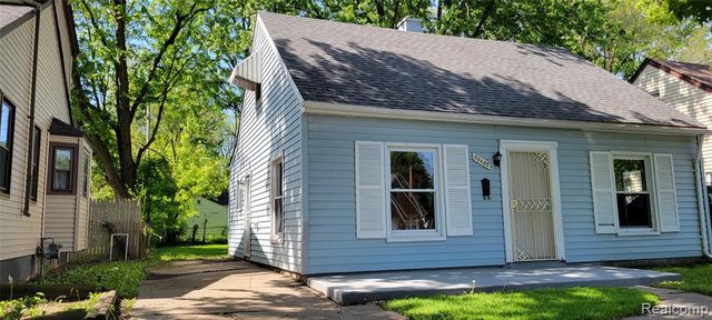 20462 Kingsville Street, Harper Woods, MI 48225