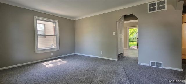 20462 Kingsville Street, Harper Woods, MI 48225