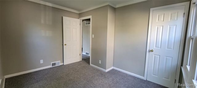20462 Kingsville Street, Harper Woods, MI 48225