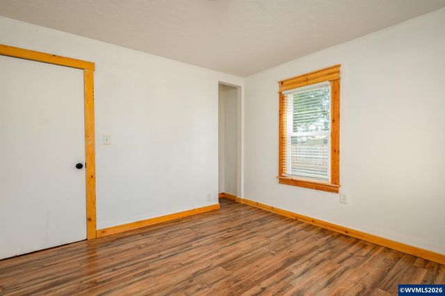 1520 N Maple St, Canby, OR 97013